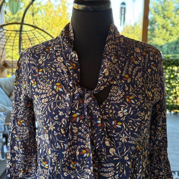 Maeve by Anthropologie | Blue Floral Ditzy Motif Hi- Low Tie Neck Blouse - Picture 5 of 8